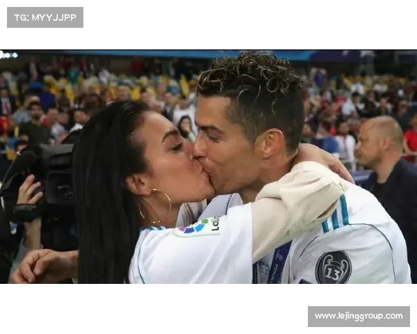 从泪水到力量：C罗姐姐的社交媒体发声激励我们珍惜每一天(c罗有几个姐姐)